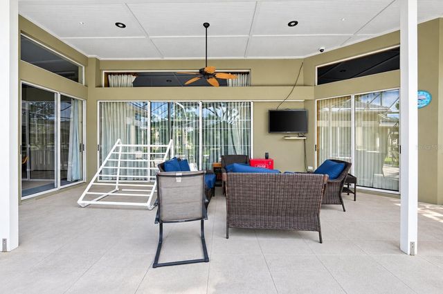 9108 WOODRIDGE RUN DRIVE, Tampa, FL 33647