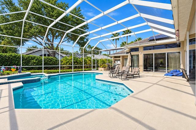 9108 WOODRIDGE RUN DRIVE, Tampa, FL 33647