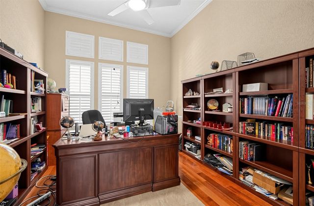 9108 WOODRIDGE RUN DRIVE, Tampa, FL 33647