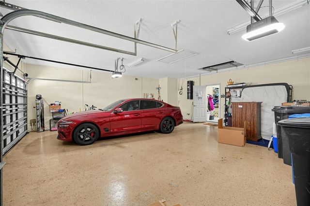 9108 WOODRIDGE RUN DRIVE, Tampa, FL 33647