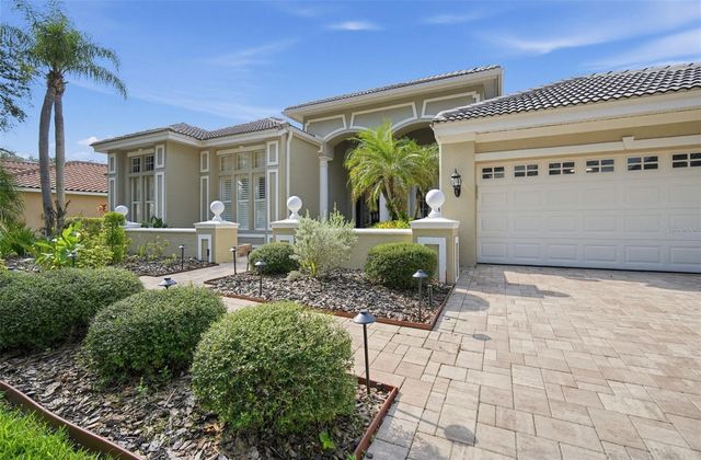 9108 WOODRIDGE RUN DRIVE, Tampa, FL 33647