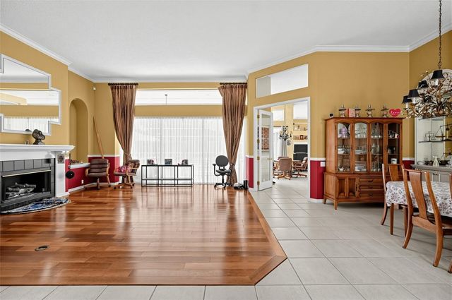 9108 WOODRIDGE RUN DRIVE, Tampa, FL 33647