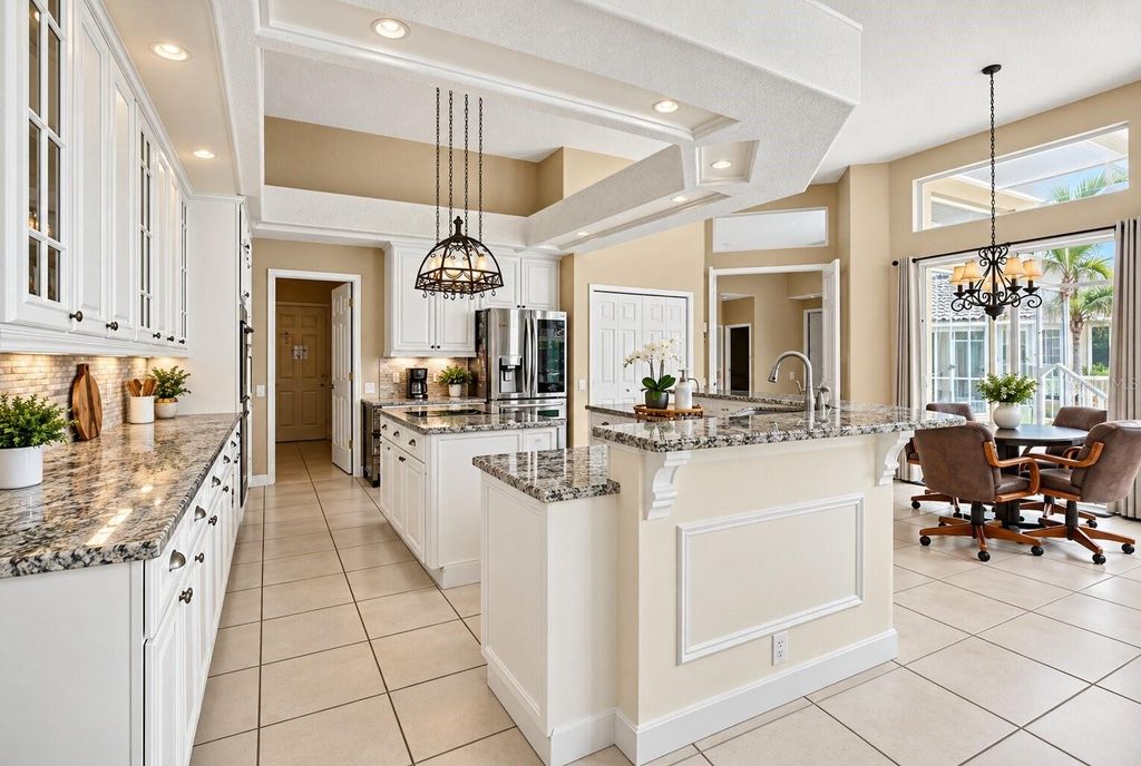Image 13 of property listing at 9108 WOODRIDGE RUN DRIVE, Tampa, FL 33647