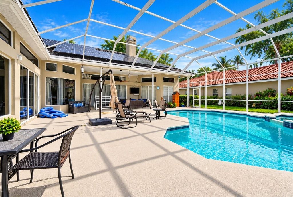 Image 20 of property listing at 9108 WOODRIDGE RUN DRIVE, Tampa, FL 33647