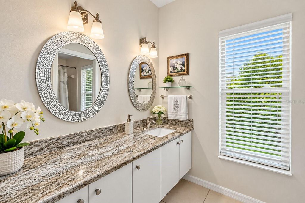 Image 26 of property listing at 9108 WOODRIDGE RUN DRIVE, Tampa, FL 33647