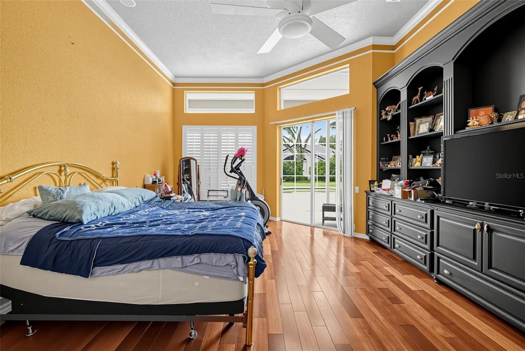 Image 34 of property listing at 9108 WOODRIDGE RUN DRIVE, Tampa, FL 33647