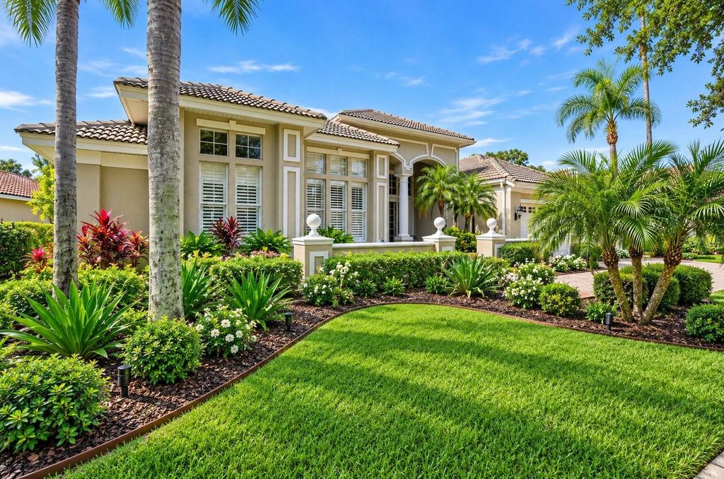 Image 5 of property listing at 9108 WOODRIDGE RUN DRIVE, Tampa, FL 33647