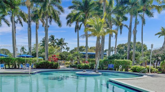 781 NW 170th Ter, Pembroke Pines, FL 33028