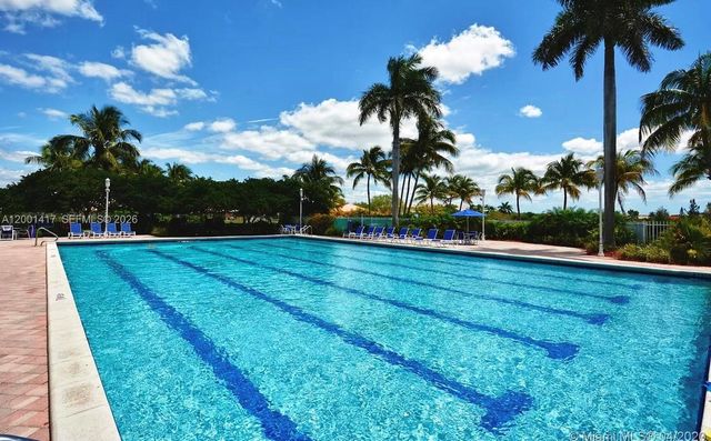 781 NW 170th Ter, Pembroke Pines, FL 33028