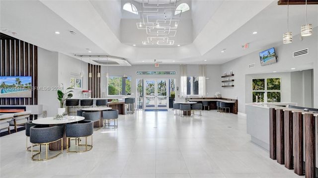 781 NW 170th Ter, Pembroke Pines, FL 33028