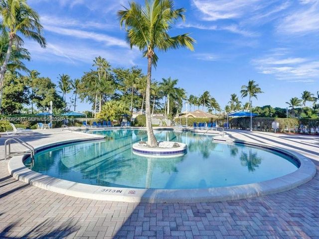 781 NW 170th Ter, Pembroke Pines, FL 33028