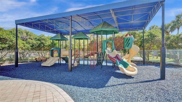 781 NW 170th Ter, Pembroke Pines, FL 33028