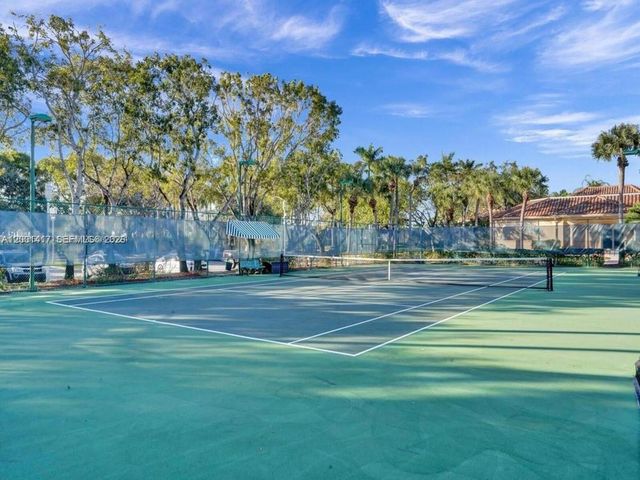 781 NW 170th Ter, Pembroke Pines, FL 33028