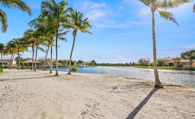 781 NW 170th Ter, Pembroke Pines, FL 33028