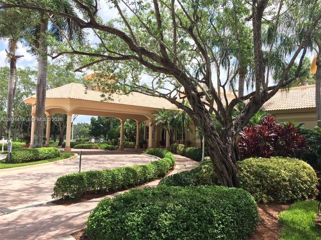 781 NW 170th Ter, Pembroke Pines, FL 33028