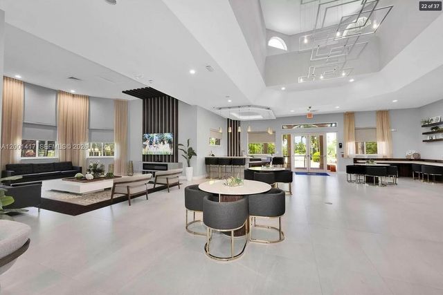 781 NW 170th Ter, Pembroke Pines, FL 33028