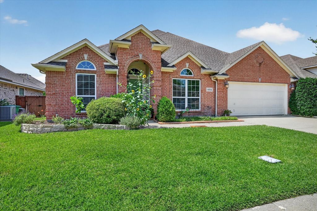 4312 Wyndham Drive, Fort Worth, TX 76244