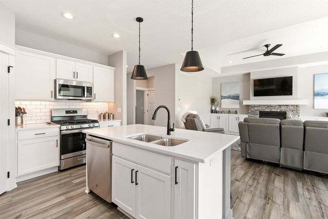 1010 Harrington Way, Waukee, IA 50263