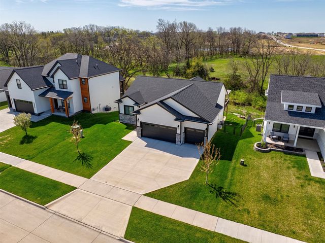 1010 Harrington Way, Waukee, IA 50263