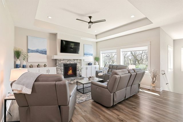 1010 Harrington Way, Waukee, IA 50263
