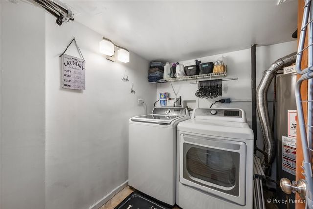 647 N Ridgemoor Avenue, Mundelein, IL 60060