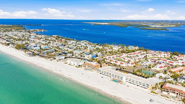 1900 GULF DRIVE N 4, Bradenton Beach, FL 34217