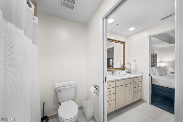 221 9th ST S 127, Naples, FL 34102