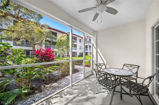 221 9th ST S 127, Naples, FL 34102