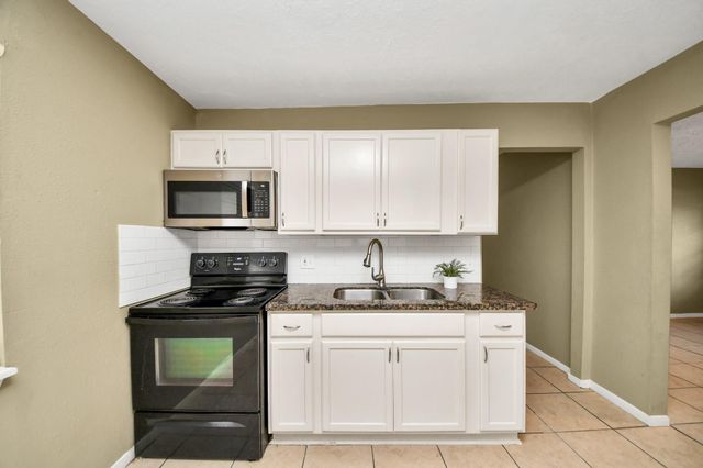 10117 Dulcimer Street, Houston, TX 77051