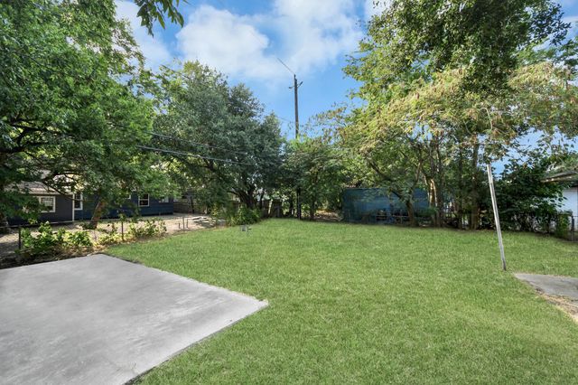 10117 Dulcimer Street, Houston, TX 77051