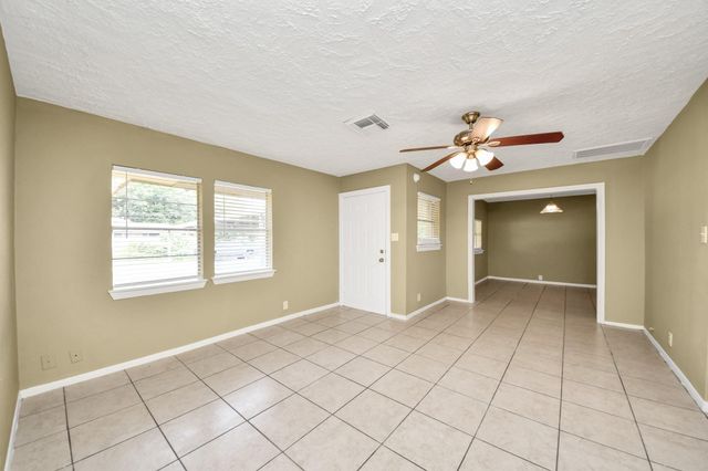 10117 Dulcimer Street, Houston, TX 77051