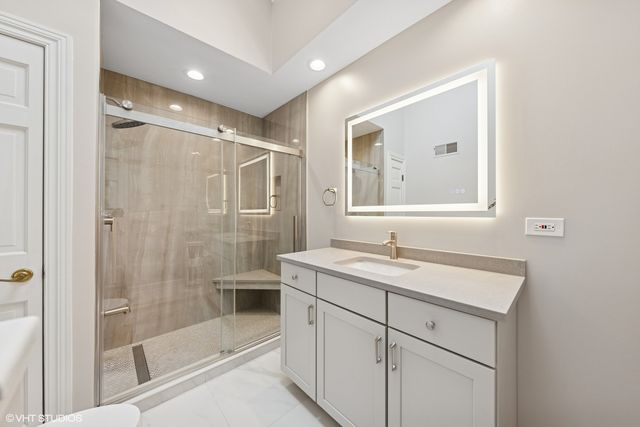 440 Woodside Avenue, Hinsdale, IL 60521