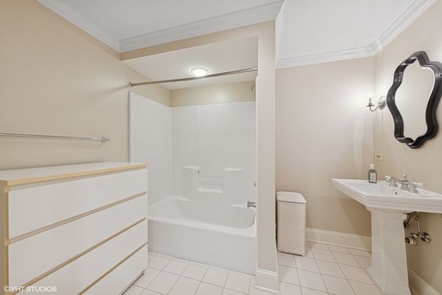 440 Woodside Avenue, Hinsdale, IL 60521