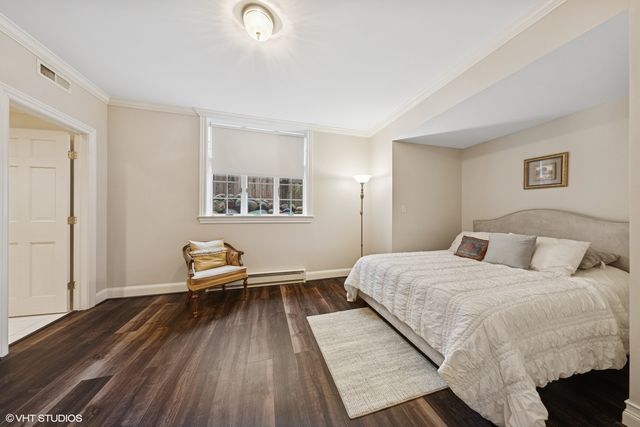 440 Woodside Avenue, Hinsdale, IL 60521