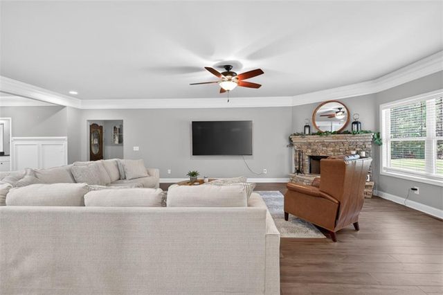 1171 Sterling Lake Drive, Jefferson, GA 30549