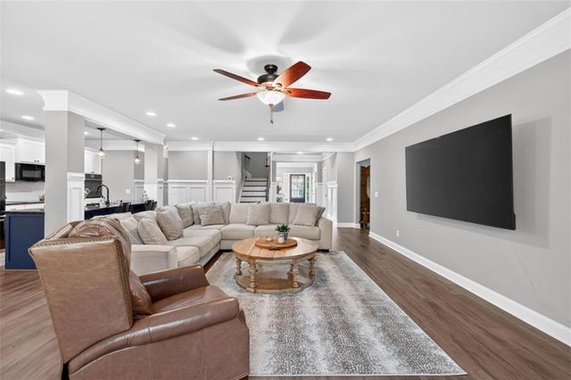 1171 Sterling Lake Drive, Jefferson, GA 30549