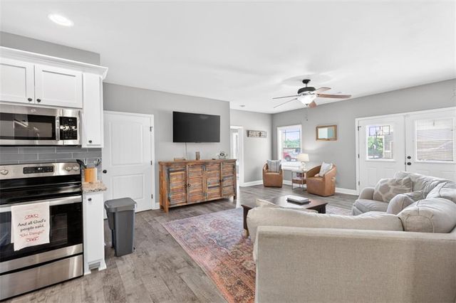 1171 Sterling Lake Drive, Jefferson, GA 30549