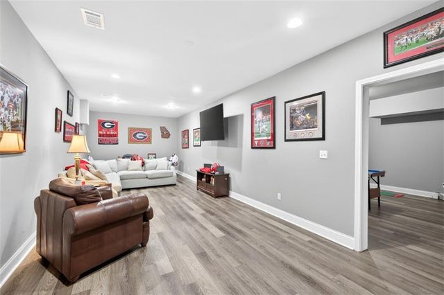 1171 Sterling Lake Drive, Jefferson, GA 30549