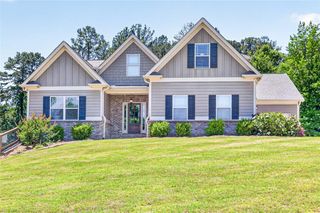 1171 Sterling Lake Drive, Jefferson, GA 30549