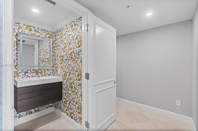 3350 SW 27 Ave 1907, Coconut Grove, FL 33133