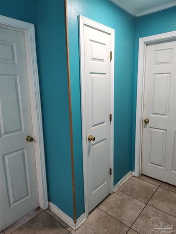 135 Valdosta Ave, Pensacola, FL 32507