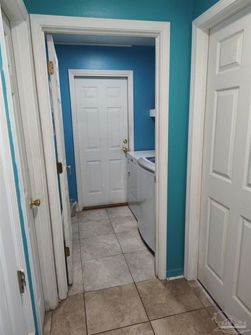 135 Valdosta Ave, Pensacola, FL 32507