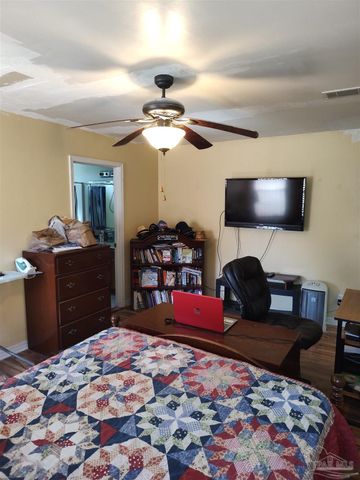 135 Valdosta Ave, Pensacola, FL 32507