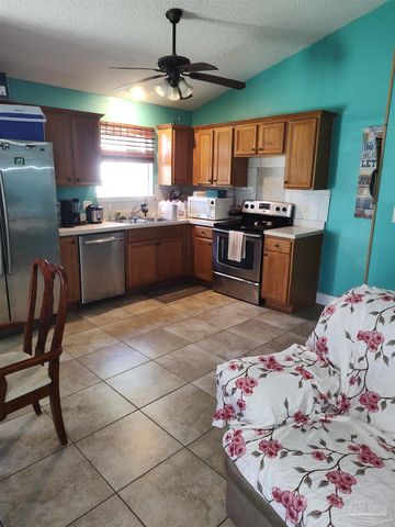 135 Valdosta Ave, Pensacola, FL 32507