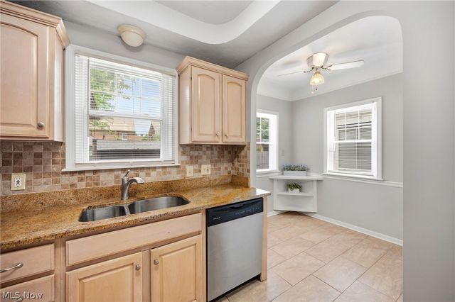 3889 Grenville Road, University Heights, OH 44118