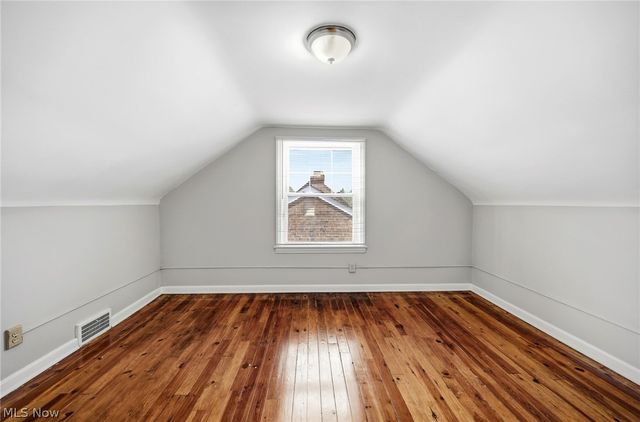 3889 Grenville Road, University Heights, OH 44118