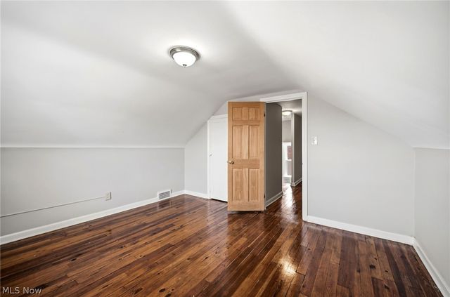 3889 Grenville Road, University Heights, OH 44118