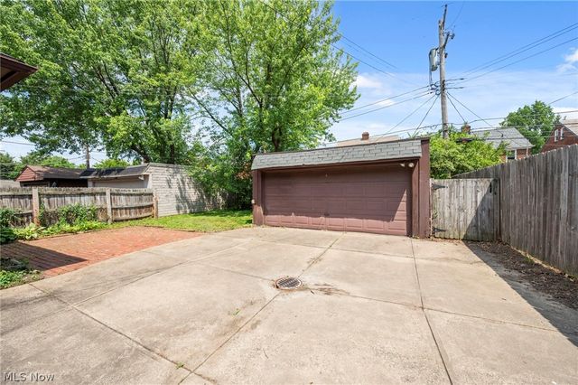 3889 Grenville Road, University Heights, OH 44118