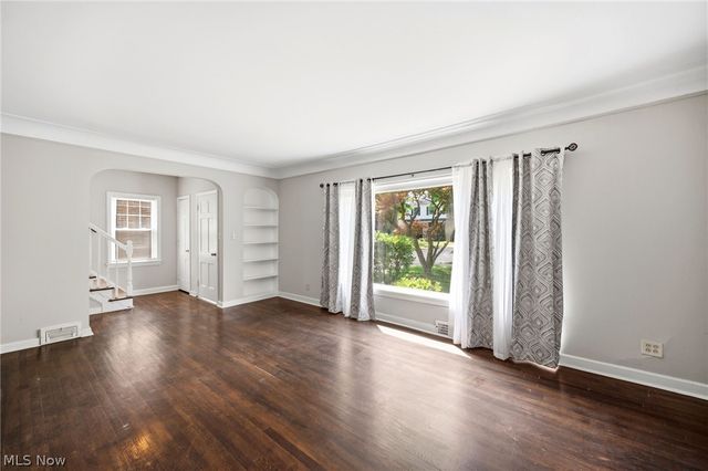 3889 Grenville Road, University Heights, OH 44118