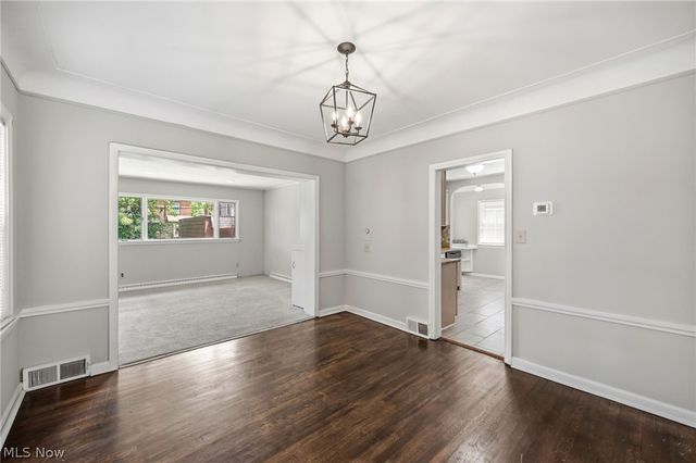 3889 Grenville Road, University Heights, OH 44118